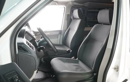 Volkswagen Caravelle T6 рестайлинг, 2018 год, 3 369 000 рублей, 10 фотография