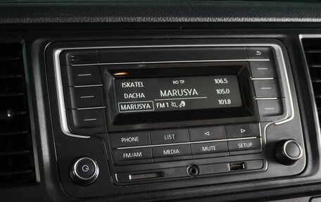 Volkswagen Caravelle T6 рестайлинг, 2018 год, 3 369 000 рублей, 15 фотография