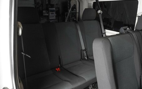 Volkswagen Caravelle T6 рестайлинг, 2018 год, 3 369 000 рублей, 9 фотография