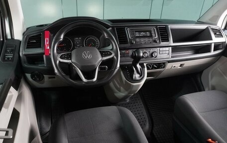 Volkswagen Caravelle T6 рестайлинг, 2018 год, 3 369 000 рублей, 6 фотография
