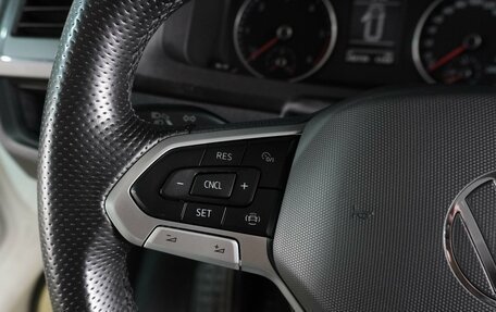 Volkswagen Caravelle T6 рестайлинг, 2018 год, 3 369 000 рублей, 18 фотография