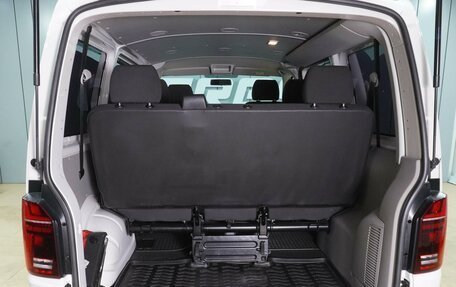 Volkswagen Caravelle T6 рестайлинг, 2018 год, 3 369 000 рублей, 21 фотография