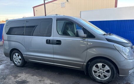 Hyundai Grand Starex Grand Starex I рестайлинг 2, 2014 год, 2 100 000 рублей, 2 фотография