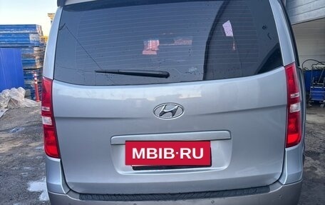 Hyundai Grand Starex Grand Starex I рестайлинг 2, 2014 год, 2 100 000 рублей, 6 фотография