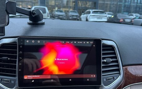 Jeep Grand Cherokee, 2012 год, 1 890 000 рублей, 24 фотография