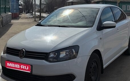 Volkswagen Polo VI (EU Market), 2014 год, 700 000 рублей, 1 фотография