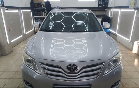 Toyota Camry, 2011 год, 1 385 000 рублей, 2 фотография