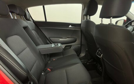 KIA Sportage IV рестайлинг, 2021 год, 2 350 000 рублей, 13 фотография