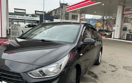 Hyundai Solaris II рестайлинг, 2018 год, 1 049 000 рублей, 8 фотография