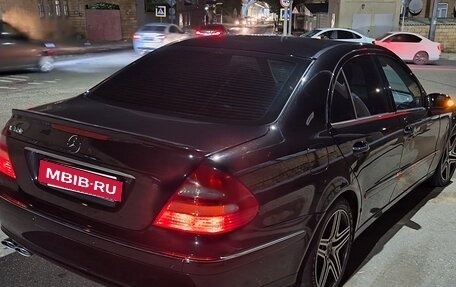 Mercedes-Benz E-Класс, 2003 год, 840 000 рублей, 2 фотография