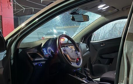 Hyundai Solaris II рестайлинг, 2018 год, 1 300 000 рублей, 5 фотография