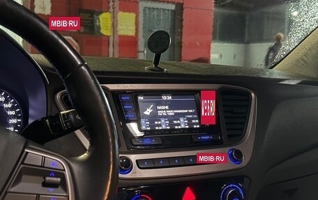 Hyundai Solaris II рестайлинг, 2018 год, 1 300 000 рублей, 6 фотография