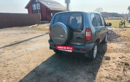 Chevrolet Niva I рестайлинг, 2005 год, 140 000 рублей, 5 фотография