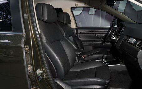 Mitsubishi Outlander III рестайлинг 3, 2017 год, 2 820 999 рублей, 12 фотография