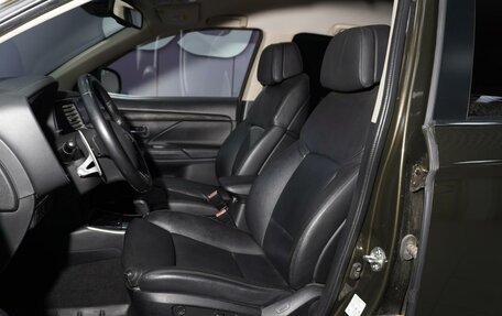 Mitsubishi Outlander III рестайлинг 3, 2017 год, 2 820 999 рублей, 14 фотография