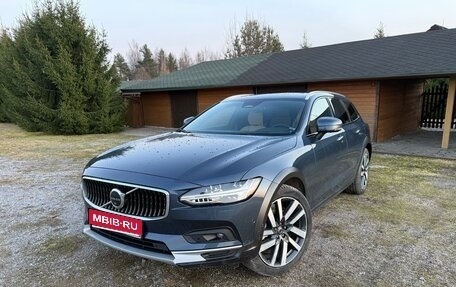 Volvo V90 Cross Country I рестайлинг, 2023 год, 5 850 000 рублей, 1 фотография