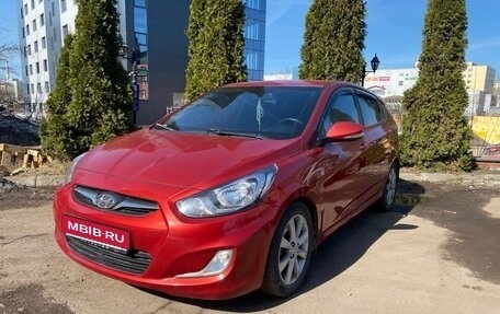 Hyundai Solaris II рестайлинг, 2011 год, 580 000 рублей, 1 фотография