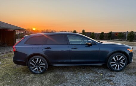 Volvo V90 Cross Country I рестайлинг, 2023 год, 5 850 000 рублей, 5 фотография