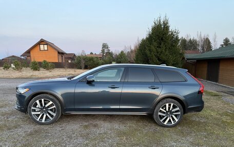 Volvo V90 Cross Country I рестайлинг, 2023 год, 5 850 000 рублей, 3 фотография