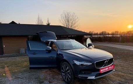 Volvo V90 Cross Country I рестайлинг, 2023 год, 5 850 000 рублей, 8 фотография