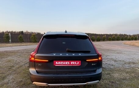 Volvo V90 Cross Country I рестайлинг, 2023 год, 5 850 000 рублей, 4 фотография