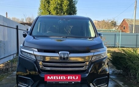 Honda Stepwgn IV, 2017 год, 2 320 000 рублей, 8 фотография