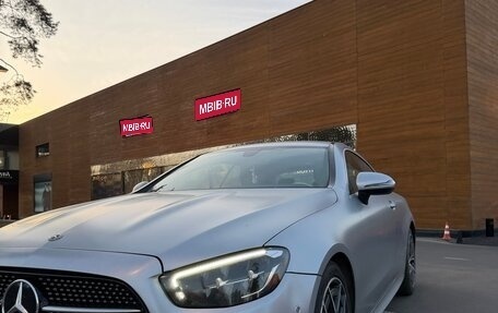 Mercedes-Benz E-Класс, 2020 год, 5 900 000 рублей, 1 фотография