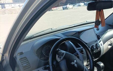 Mitsubishi Pajero Sport II рестайлинг, 2011 год, 1 750 000 рублей, 11 фотография