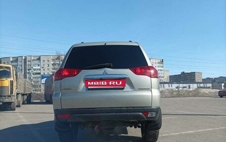 Mitsubishi Pajero Sport II рестайлинг, 2011 год, 1 750 000 рублей, 13 фотография