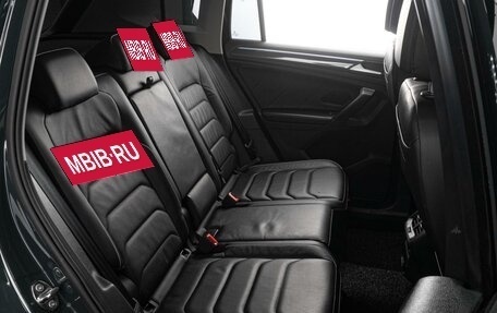 Volkswagen Tiguan II, 2021 год, 3 499 000 рублей, 10 фотография