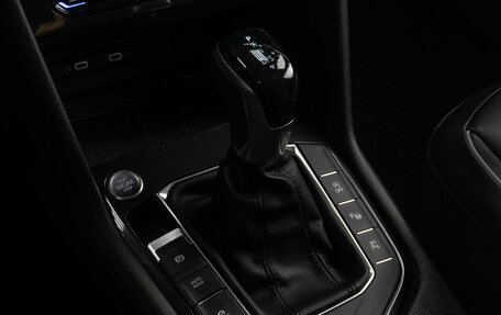 Volkswagen Tiguan II, 2021 год, 3 499 000 рублей, 16 фотография