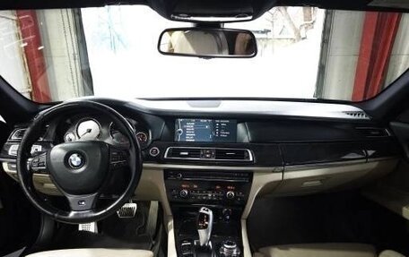 BMW 7 серия, 2011 год, 1 750 000 рублей, 2 фотография