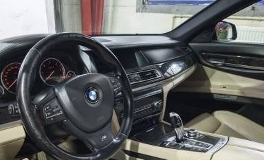 BMW 7 серия, 2011 год, 1 750 000 рублей, 14 фотография
