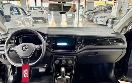 Volkswagen T-Roc I, 2022 год, 1 420 000 рублей, 7 фотография