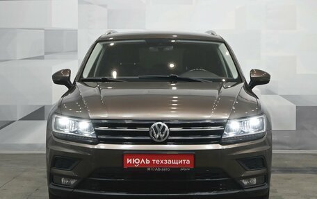 Volkswagen Tiguan II, 2018 год, 2 350 000 рублей, 2 фотография