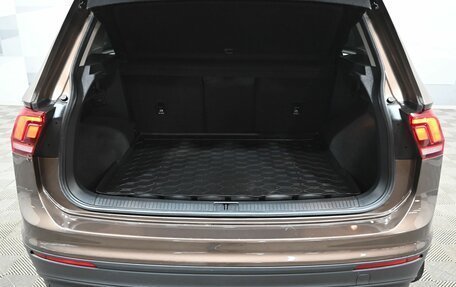 Volkswagen Tiguan II, 2018 год, 2 350 000 рублей, 6 фотография