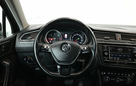 Volkswagen Tiguan II, 2018 год, 2 350 000 рублей, 13 фотография