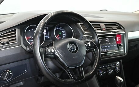 Volkswagen Tiguan II, 2018 год, 2 350 000 рублей, 14 фотография