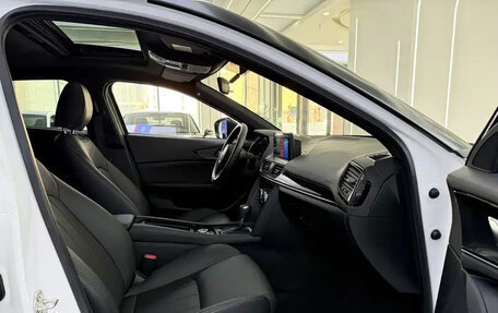 Mazda CX-4, 2022 год, 2 239 757 рублей, 8 фотография