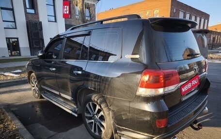 Toyota Land Cruiser 200, 2017 год, 6 800 000 рублей, 6 фотография