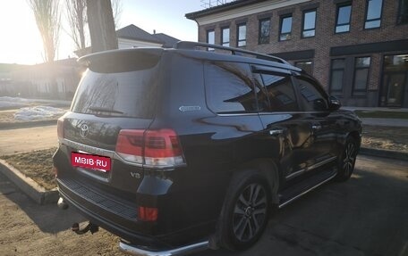 Toyota Land Cruiser 200, 2017 год, 6 800 000 рублей, 4 фотография