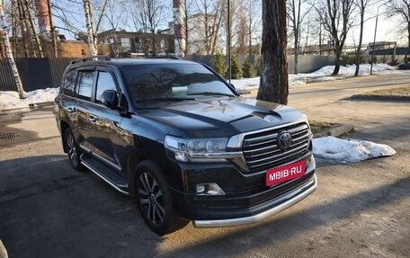 Toyota Land Cruiser 200, 2017 год, 6 800 000 рублей, 1 фотография