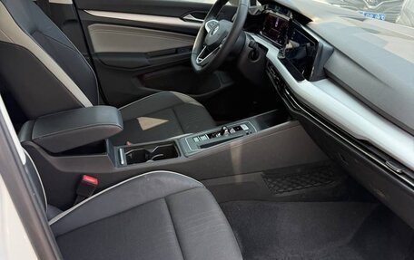 Volkswagen Golf VIII, 2022 год, 1 780 000 рублей, 8 фотография