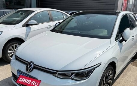 Volkswagen Golf VIII, 2022 год, 1 780 000 рублей, 2 фотография