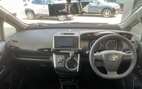 Toyota Wish II, 2017 год, 1 203 000 рублей, 9 фотография