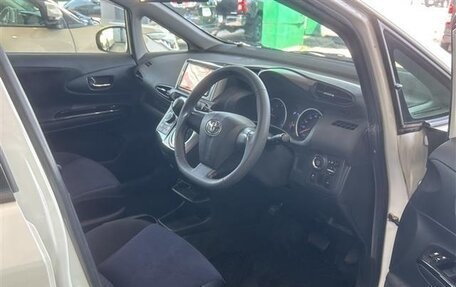 Toyota Wish II, 2017 год, 1 203 000 рублей, 8 фотография