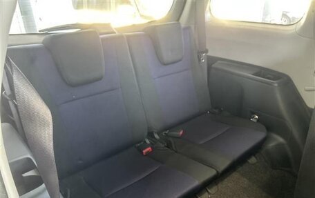 Toyota Wish II, 2017 год, 1 203 000 рублей, 26 фотография