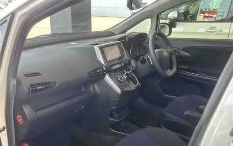 Toyota Wish II, 2017 год, 1 203 000 рублей, 22 фотография