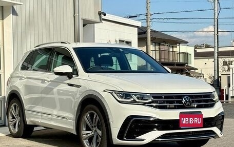 Volkswagen Tiguan II, 2022 год, 2 120 000 рублей, 1 фотография