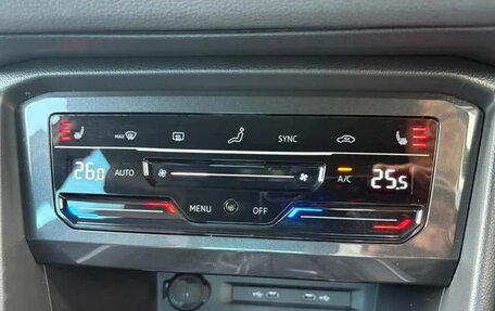 Volkswagen Tiguan II, 2022 год, 2 120 000 рублей, 11 фотография